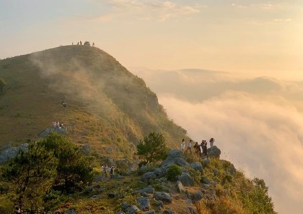 View - Cao nguyên xanh mướt ở Bắc Ninh hút du khách đến cắm trại | Báo Tri thức và Cuộc sống - TIN TỨC PHỔ BIẾN KIẾN THỨC 24H