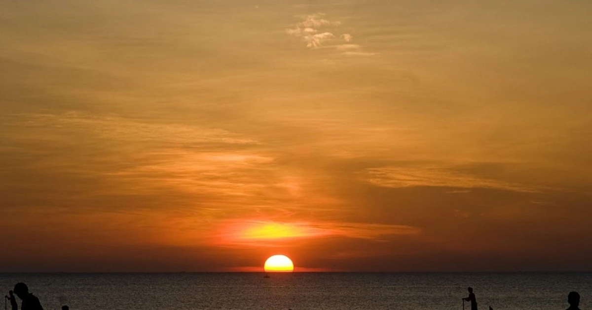 View - Cửa Tùng điểm đến lý tưởng cho chuyến cắm trại cuối tuần | Báo Tri thức và Cuộc sống - TIN TỨC PHỔ BIẾN KIẾN THỨC 24H