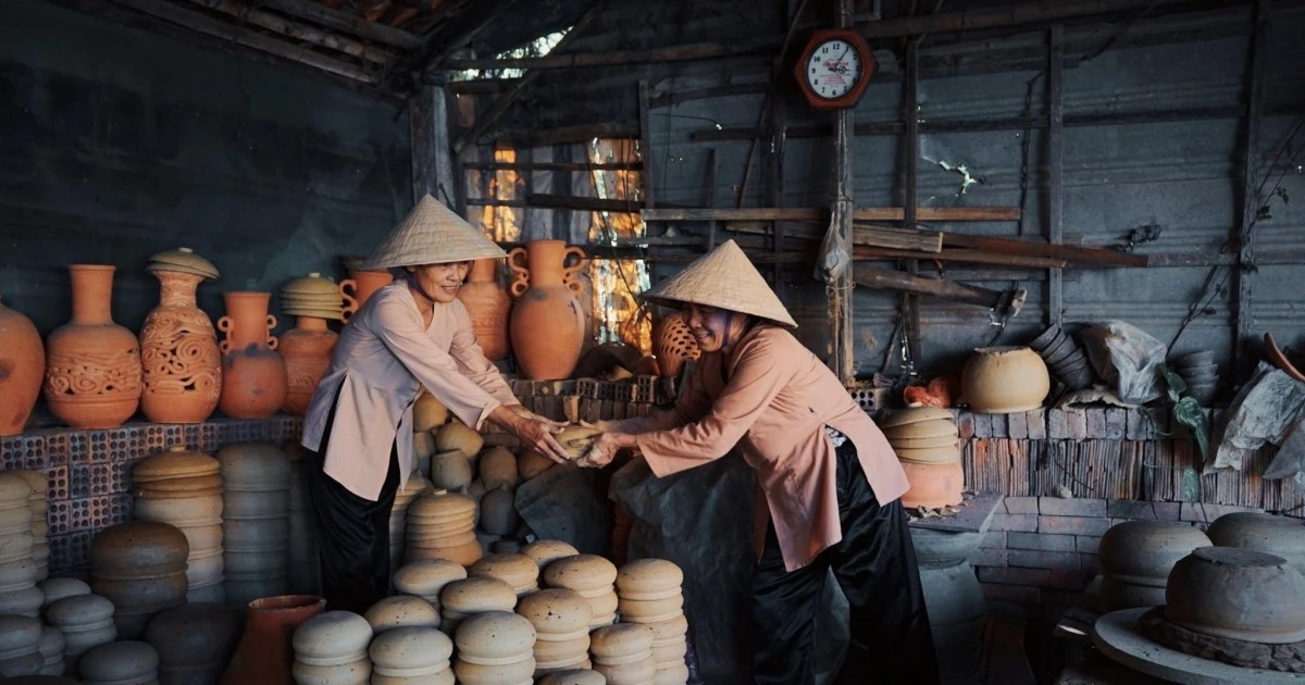 View - Điểm gì khiến làng gốm Thanh Hà trở thành điểm du lịch cộng đồng tốt nhất? | Báo Tri thức và Cuộc sống - TIN TỨC PHỔ BIẾN KIẾN THỨC 24H