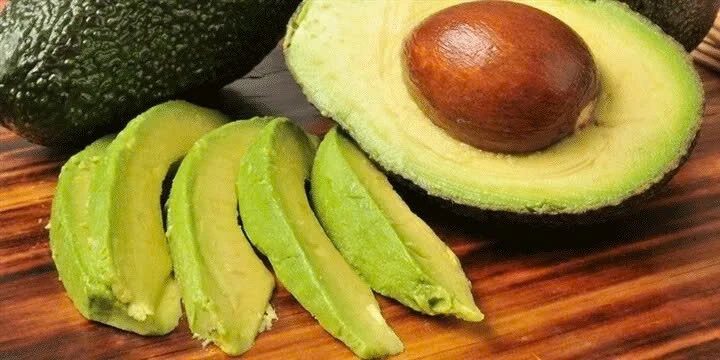 Bơ bổ dưỡng nhưng có thể gây hại cho người bệnh thận