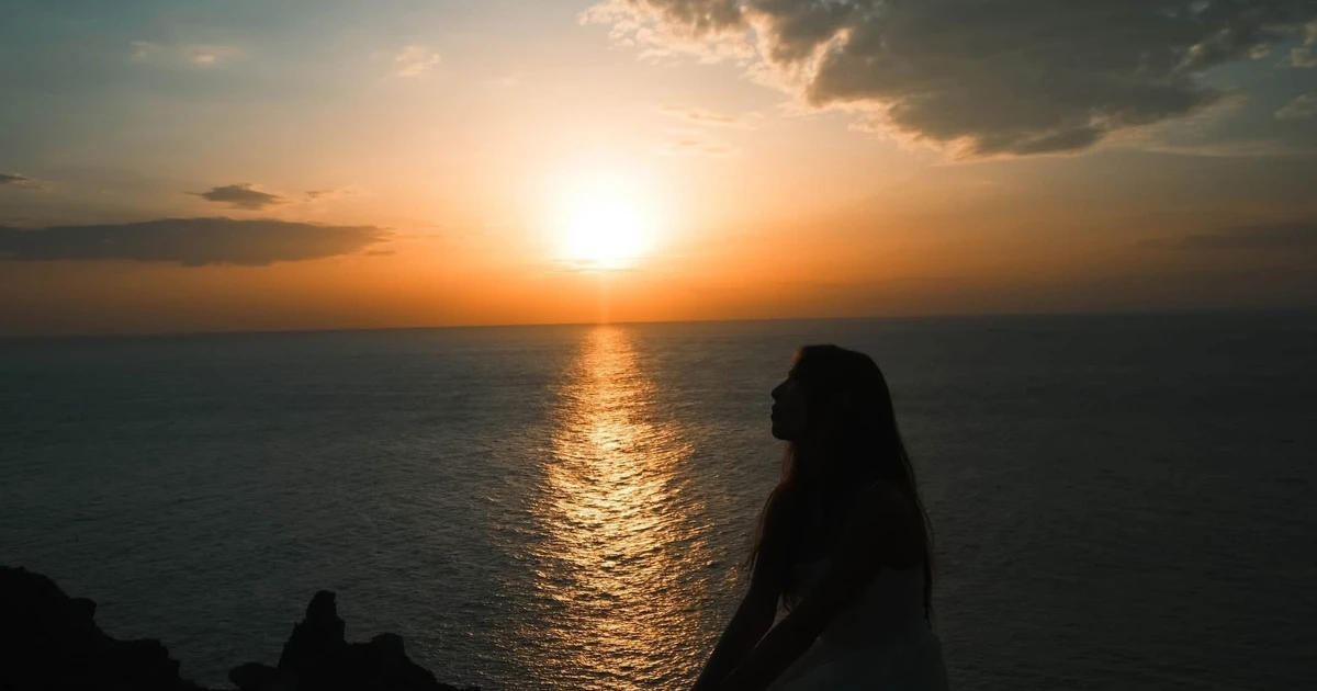 View - Ngỡ ngàng trước vẻ đẹp nguyên sơ ở Bãi Môn, nơi mặt trời thức dậy đầu tiên | Báo Tri thức và Cuộc sống - TIN TỨC PHỔ BIẾN KIẾN THỨC 24H