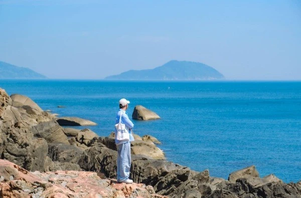 View - Bãi Đá Đen – Góc hoang sơ siêu chill giữa lòng Đà Nẵng | Báo Tri thức và Cuộc sống - TIN TỨC PHỔ BIẾN KIẾN THỨC 24H