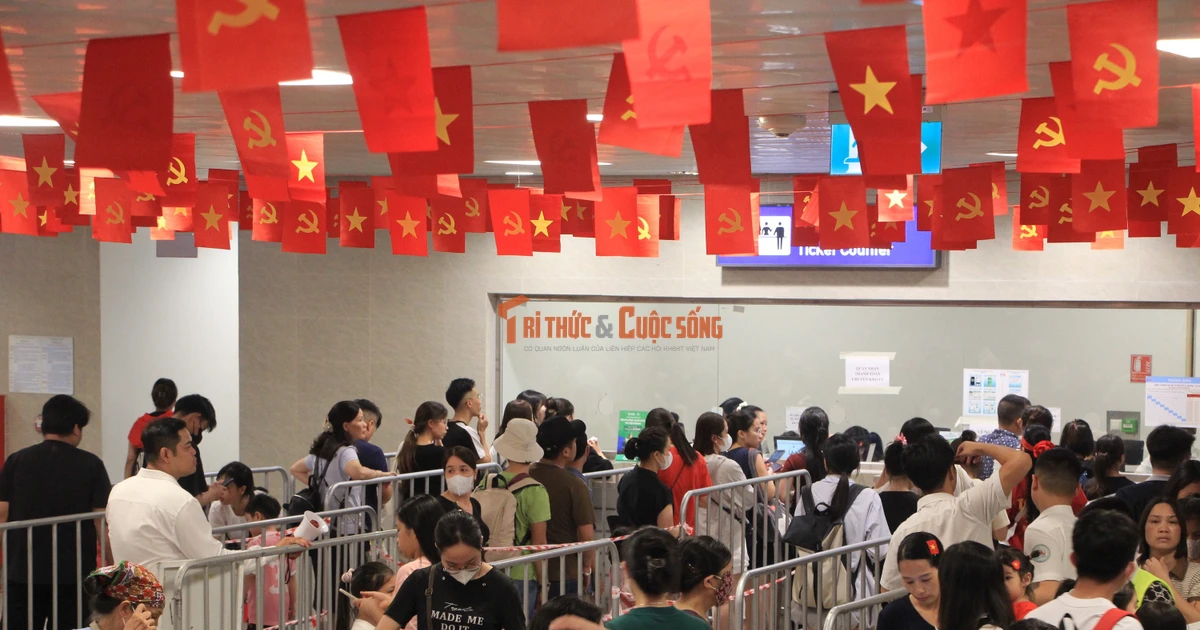 View - Ga đường sắt trên cao lập rào, phân luồng bán vé... tránh ùn tắc | Báo Tri thức và Cuộc sống - TIN TỨC PHỔ BIẾN KIẾN THỨC 24H