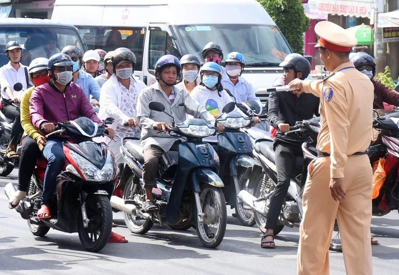 Chủ tịch UBND cấp xã được phạt tối đa 60 triệu đồng lỗi vi phạm đường bộ