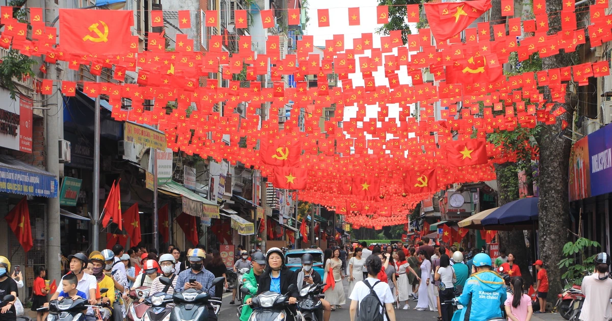 View - Hà Nội bắt đầu cấm đường, chuẩn bị tổng hợp luyện lần 1 diễu binh, diễu hành | Báo Tri thức và Cuộc sống - TIN TỨC PHỔ BIẾN KIẾN THỨC 24H