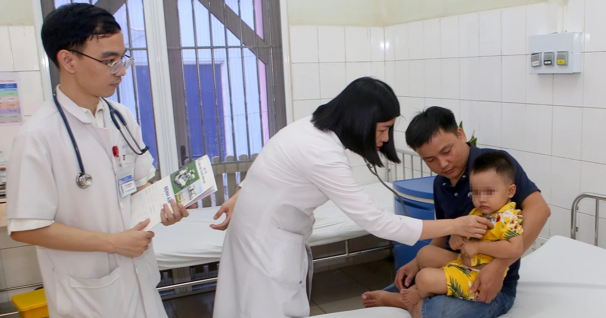 View - 2 tuần cứu trẻ 2 tuổi đuối nước ở hồ cá Koi trong sân nhà | Báo Tri thức và Cuộc sống - TIN TỨC PHỔ BIẾN KIẾN THỨC 24H