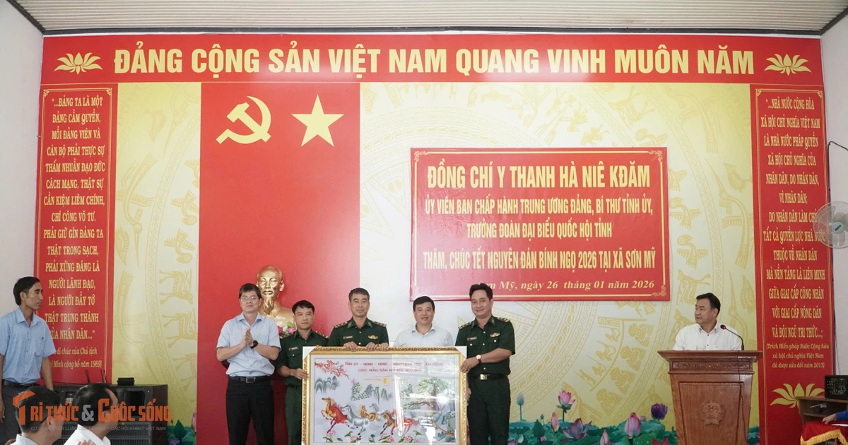 Gallery - Bí thư Tỉnh ủy Lâm Đồng thăm, chúc Tết và tặng quà Nhân dân xã Sơn Mỹ | Báo Tri thức và Cuộc sống - TIN TỨC PHỔ BIẾN KIẾN THỨC 24H