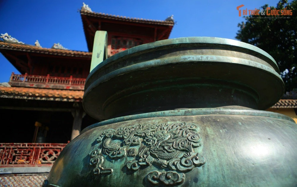 View - Chiêm ngưỡng cổ vật bằng đồng tinh xảo bậc nhất Việt Nam | Báo Tri thức và Cuộc sống - TIN TỨC PHỔ BIẾN KIẾN THỨC 24H