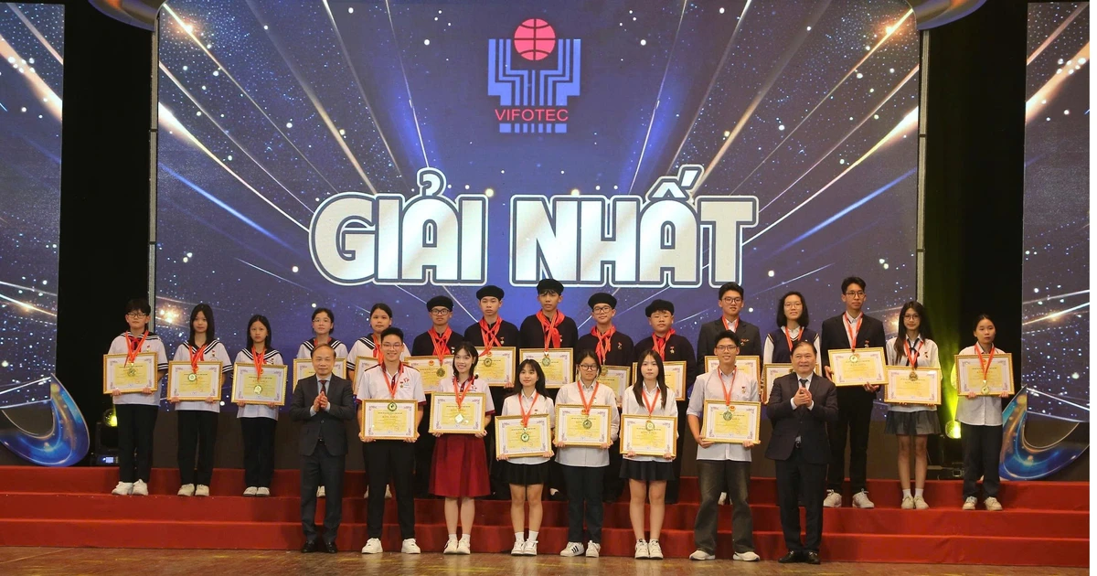 View - Trao 5 giải Nhất Cuộc thi Sáng tạo thanh thiếu niên, nhi đồng toàn quốc 2025 | Báo Tri thức và Cuộc sống - TIN TỨC PHỔ BIẾN KIẾN THỨC 24H