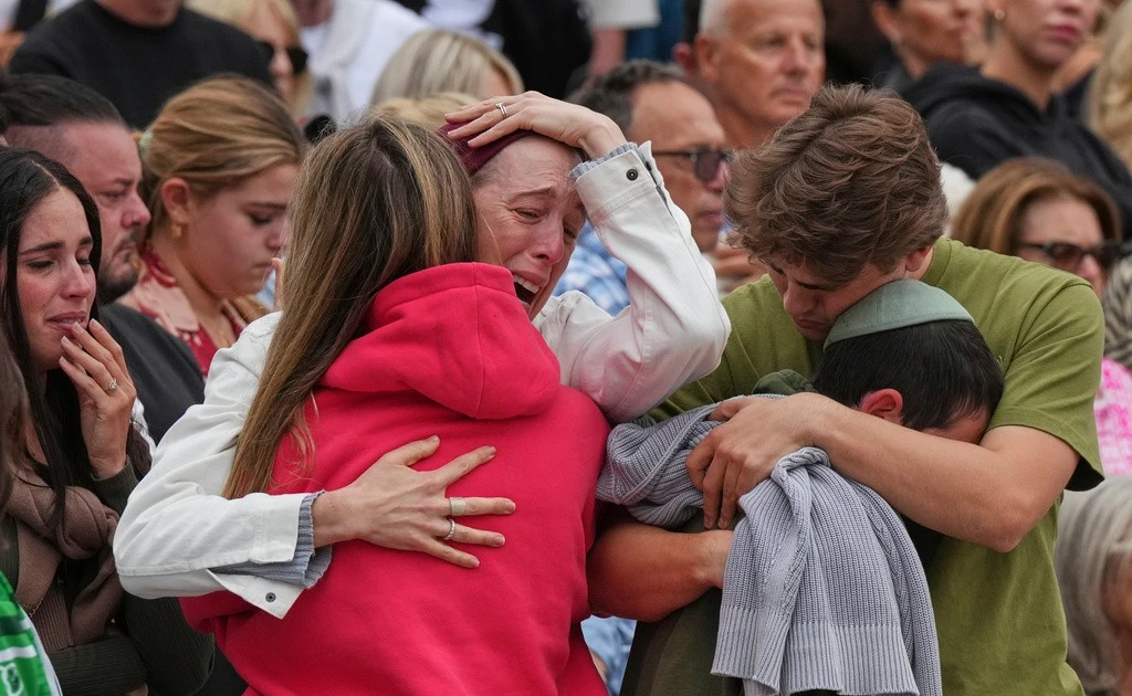 Gallery - Hình ảnh người dân ở Australia tưởng niệm nạn nhân vụ xả súng | Báo Tri thức và Cuộc sống - TIN TỨC PHỔ BIẾN KIẾN THỨC 24H