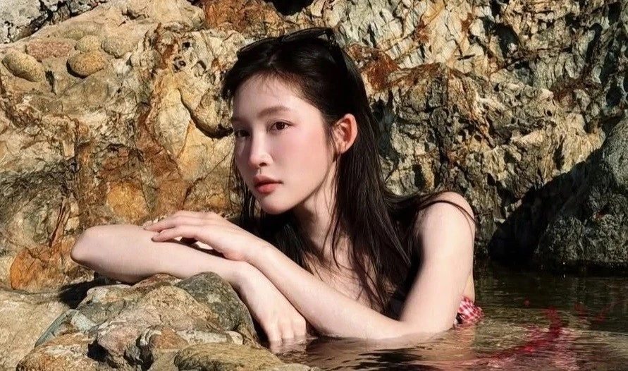 Gallery - Vụ ca sĩ tắm Giếng Tiên, cơ quan chức năng khẳng định không phải di tích | Báo Tri thức và Cuộc sống - TIN TỨC PHỔ BIẾN KIẾN THỨC 24H