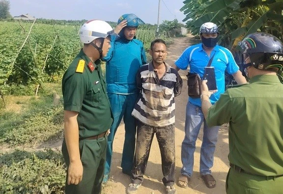 Gallery - Một cán bộ an ninh cơ sở ở Đồng Tháp hy sinh khi làm nhiệm vụ | Báo Tri thức và Cuộc sống - TIN TỨC PHỔ BIẾN KIẾN THỨC 24H