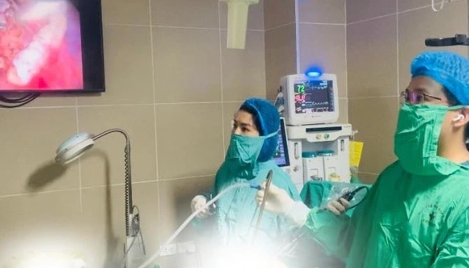 Phát hiện u quái buồng trứng chứa răng, xương, tóc hiếm gặp