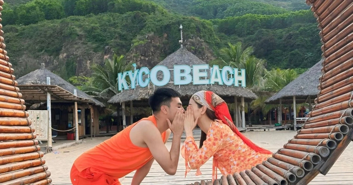 Gallery - Đỏ mặt với hành động của MC Mù Tạt và bạn trai | Báo Tri thức và Cuộc sống - TIN TỨC PHỔ BIẾN KIẾN THỨC 24H