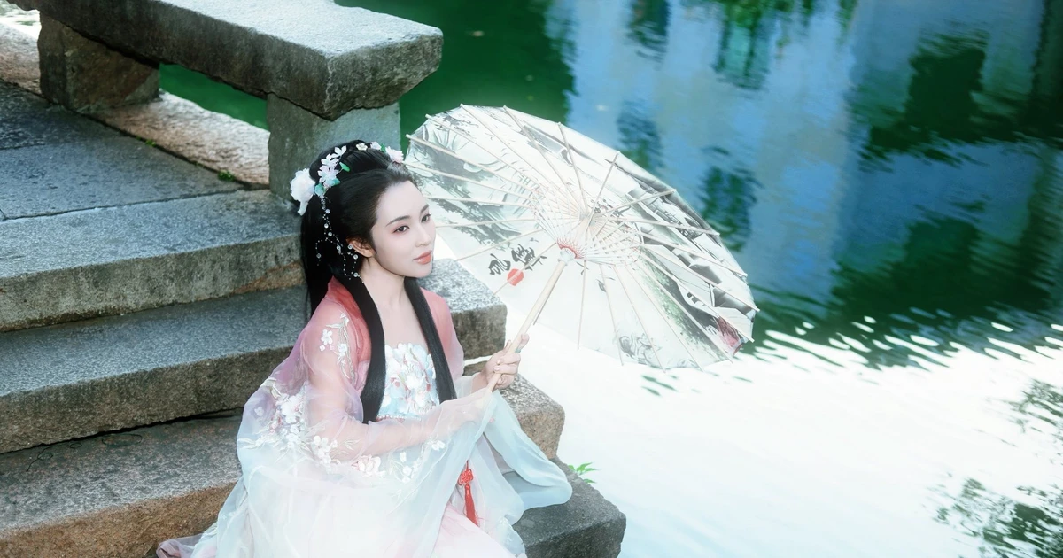 View - Bảo Trâm Idol hóa “thần tiên tỷ tỷ” tại cổ trấn Trung Quốc, đẹp tựa sương mai | Báo Tri thức và Cuộc sống - TIN TỨC PHỔ BIẾN KIẾN THỨC 24H