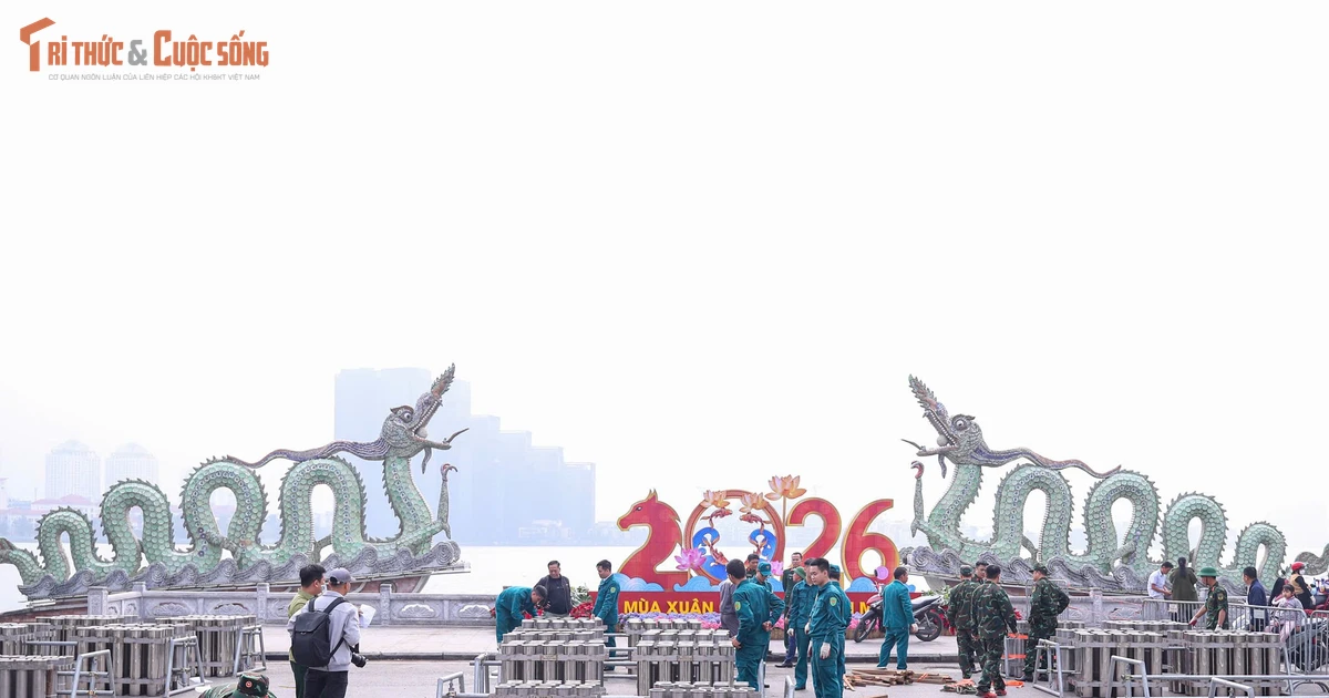 View - Trận địa pháo hoa sẵn sàng thắp sáng bầu trời Hà Nội đêm Giao thừa 2026 | Báo Tri thức và Cuộc sống - TIN TỨC PHỔ BIẾN KIẾN THỨC 24H