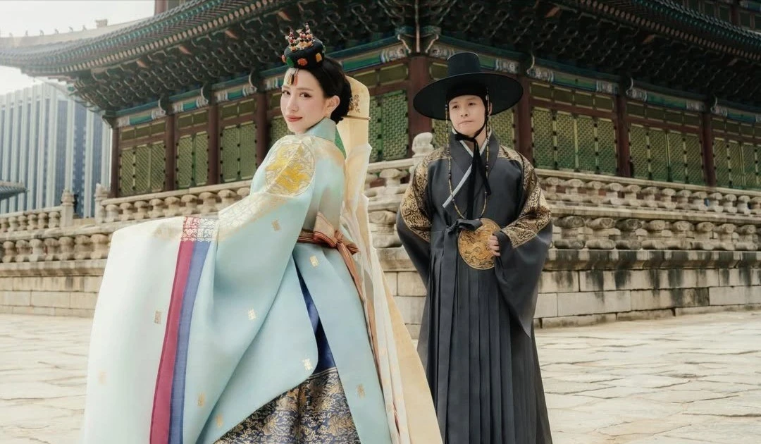 View - Vợ chồng Joyce Phạm khoe ảnh cổ trang tại Hàn Quốc, visual chuẩn “hoàng tộc” | Báo Tri thức và Cuộc sống - TIN TỨC PHỔ BIẾN KIẾN THỨC 24H