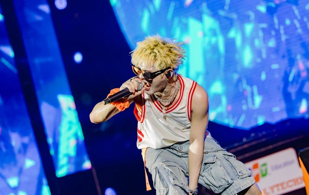 View - RHYDER cực 'cháy' khuấy đảo sân khấu sinh viên Đà Nẵng | Báo Tri thức và Cuộc sống - TIN TỨC PHỔ BIẾN KIẾN THỨC 24H