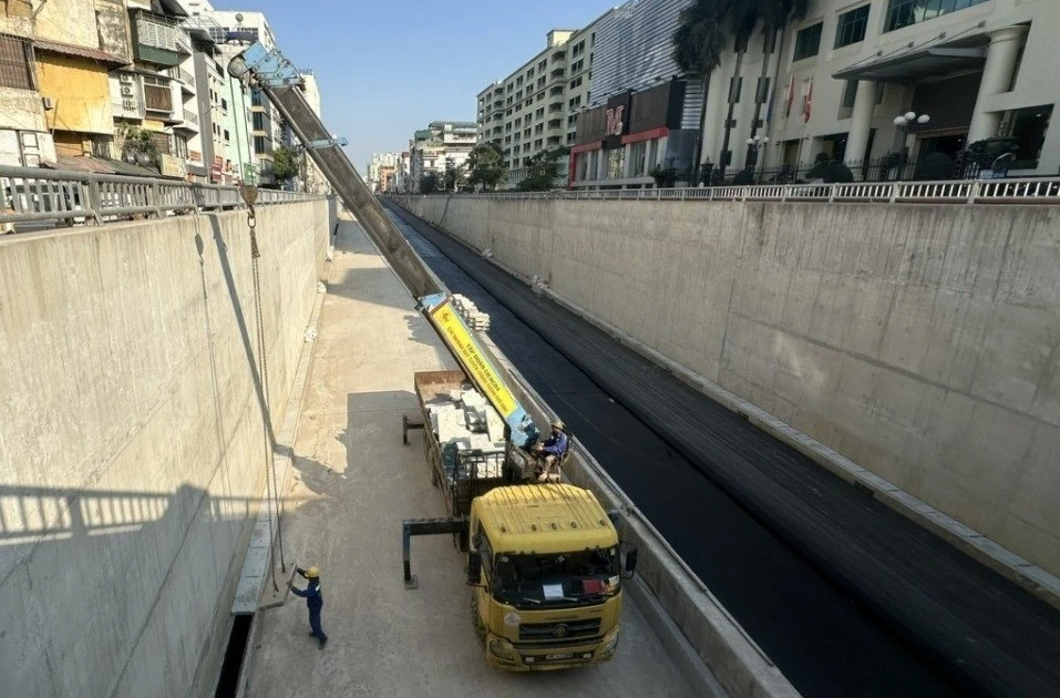 View - Cận cảnh nút giao hầm chui Giải Phóng- Kim Đồng sau dỡ rào thi công | Báo Tri thức và Cuộc sống - TIN TỨC PHỔ BIẾN KIẾN THỨC 24H