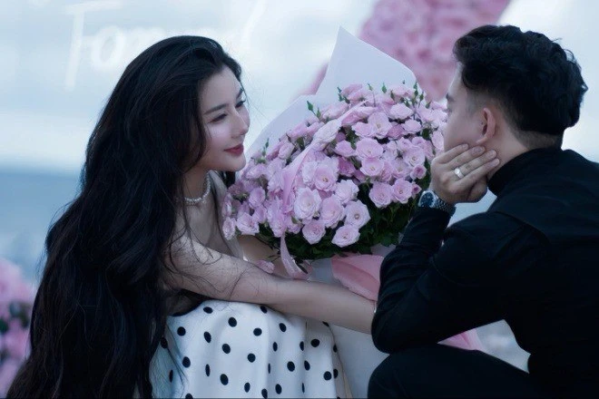 View - 'Đệ nhất hot girl Sài thành' Võ Ngọc Trân công khai bạn trai | Báo Tri thức và Cuộc sống - TIN TỨC PHỔ BIẾN KIẾN THỨC 24H