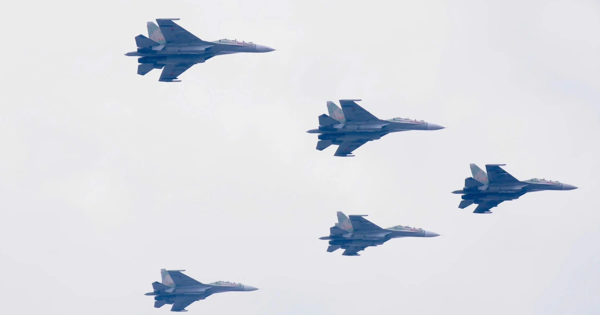 View - Dàn máy bay diễn tập trên bầu trời Hà Nội | Báo Tri thức và Cuộc sống - TIN TỨC PHỔ BIẾN KIẾN THỨC 24H