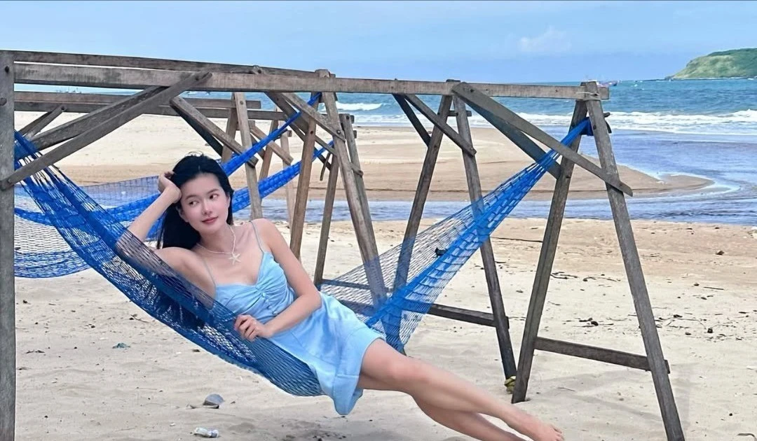 View - Gái xinh Đỗ Yên Đan khoe vóc dáng nuột nà ở biển Phú Yên | Báo Tri thức và Cuộc sống - TIN TỨC PHỔ BIẾN KIẾN THỨC 24H