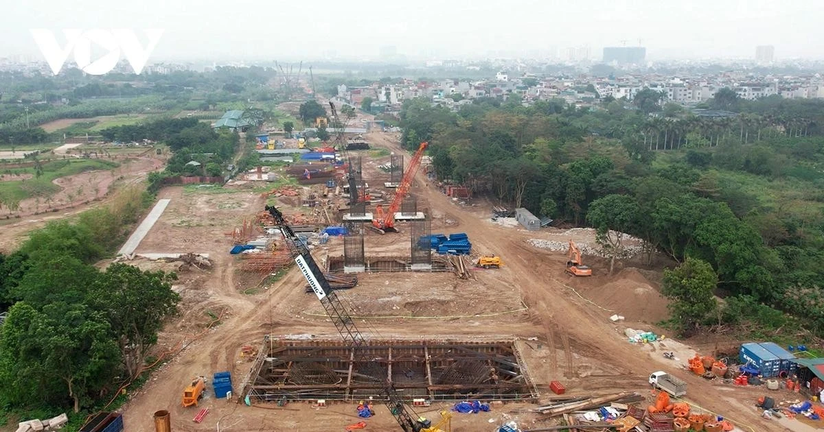 Gallery - Cầu Trần Hưng Đạo đối mặt nguy cơ chậm tiến độ | Báo Tri thức và Cuộc sống - TIN TỨC PHỔ BIẾN KIẾN THỨC 24H