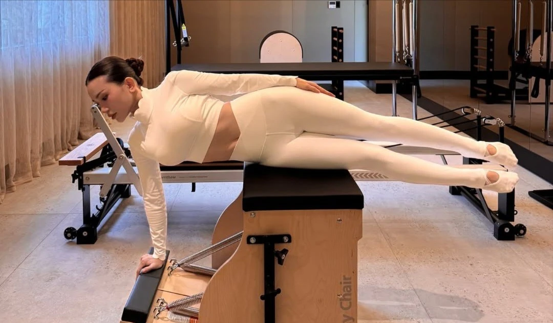 View - Sĩ Thanh khoe vóc dáng săn chắc, lộ bí quyết trẻ mãi không già nhờ Pilates | Báo Tri thức và Cuộc sống - TIN TỨC PHỔ BIẾN KIẾN THỨC 24H