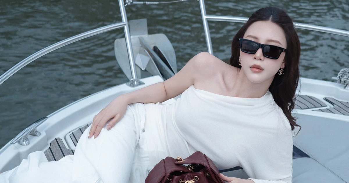 View - Gái xinh Vũ Ngọc Châm khoe dáng trên du thuyền | Báo Tri thức và Cuộc sống - TIN TỨC PHỔ BIẾN KIẾN THỨC 24H