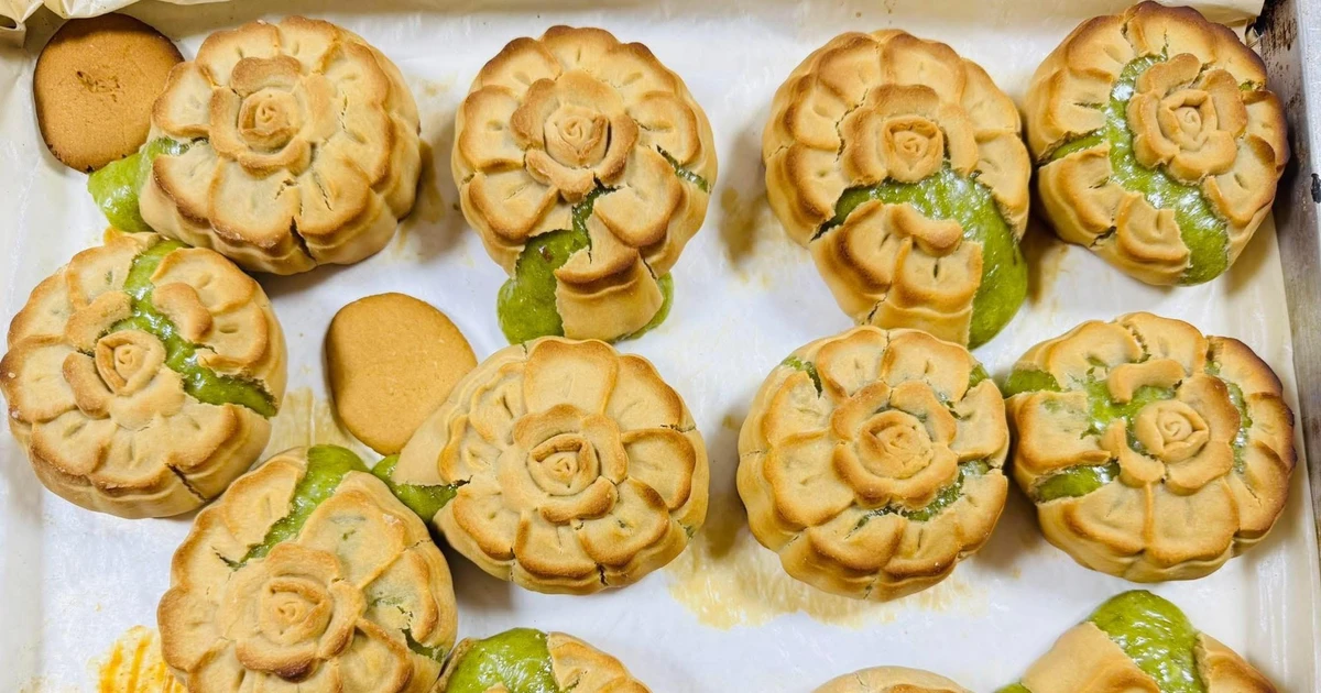 View - Mẻ bánh Trung thu nhân cốm xào cực viral, nhận hàng chục nghìn lượt like | Báo Tri thức và Cuộc sống - TIN TỨC PHỔ BIẾN KIẾN THỨC 24H