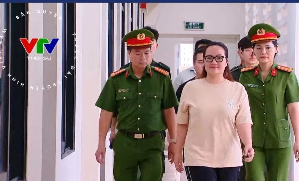 View - Vì sao Hoàng Hường được gọi là 'thánh scandal' trên mạng xã hội? | Báo Tri thức và Cuộc sống - TIN TỨC PHỔ BIẾN KIẾN THỨC 24H