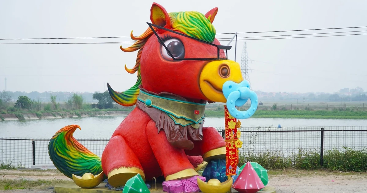 View - Linh vật ngựa đầu tiên Tết Bính Ngọ chính thức lộ diện | Báo Tri thức và Cuộc sống - TIN TỨC PHỔ BIẾN KIẾN THỨC 24H