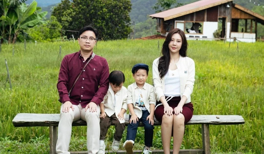 Gallery - Cựu tiếp viên hàng không Vũ Ngọc Châm khoe ảnh gia đình | Báo Tri thức và Cuộc sống - TIN TỨC PHỔ BIẾN KIẾN THỨC 24H