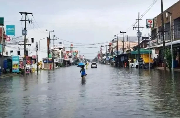 Bão Bualoi gây ngập lụt nghiêm trọng ở Thái Lan, 7 người thiệt mạng