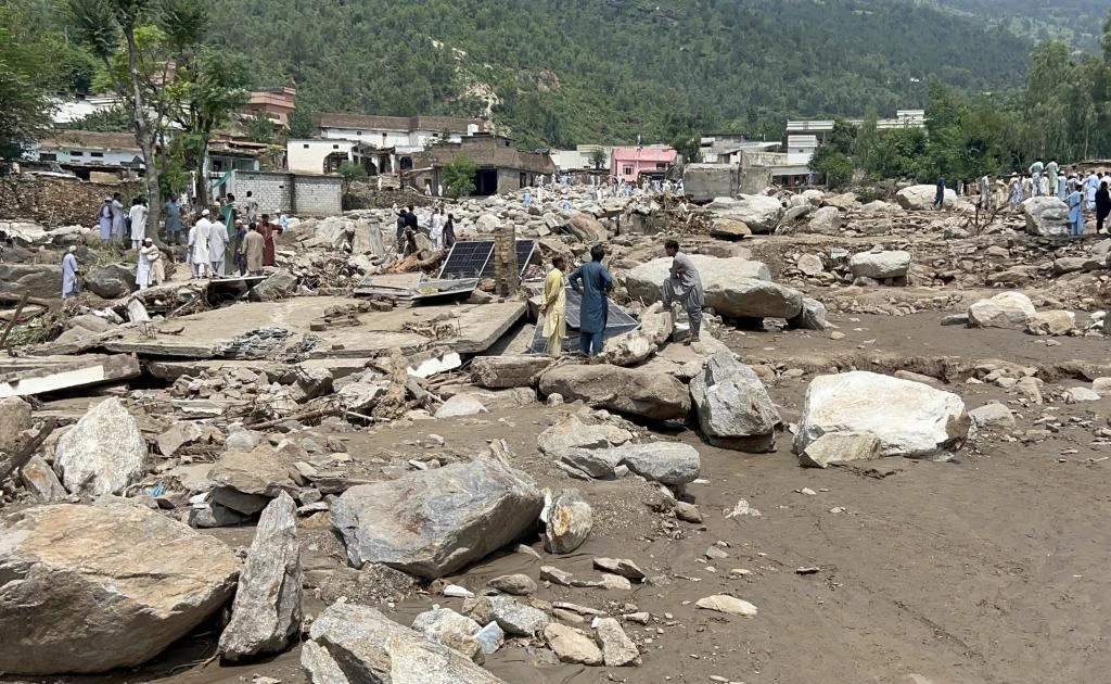 View - Cảnh tan hoang sau trận lũ quét kinh hoàng ở Pakistan | Báo Tri thức và Cuộc sống - TIN TỨC PHỔ BIẾN KIẾN THỨC 24H