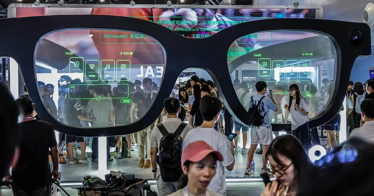 Kính AI "tương lai nhân loại" vừa ra mắt, Trung Quốc đã có hàng Made in China