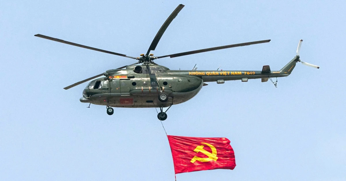 View - Dàn máy bay chao lượn bầu trời Hà Nội tập luyện cho đại lễ A80 | Báo Tri thức và Cuộc sống - TIN TỨC PHỔ BIẾN KIẾN THỨC 24H