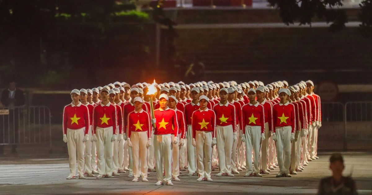 View - Khoảnh khắc "tuyệt đối điện ảnh" trong lễ sơ duyệt A80 | Báo Tri thức và Cuộc sống - TIN TỨC PHỔ BIẾN KIẾN THỨC 24H