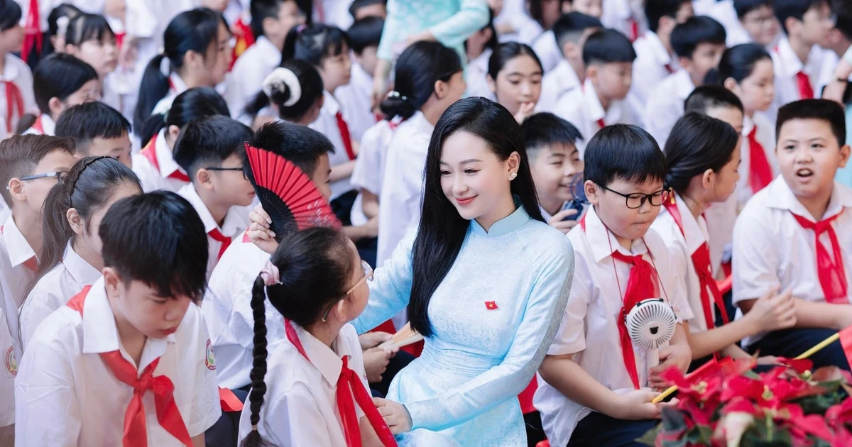 View - Cô giáo Hà thành xinh đẹp gây thương nhớ trong ngày khai giảng | Báo Tri thức và Cuộc sống - TIN TỨC PHỔ BIẾN KIẾN THỨC 24H