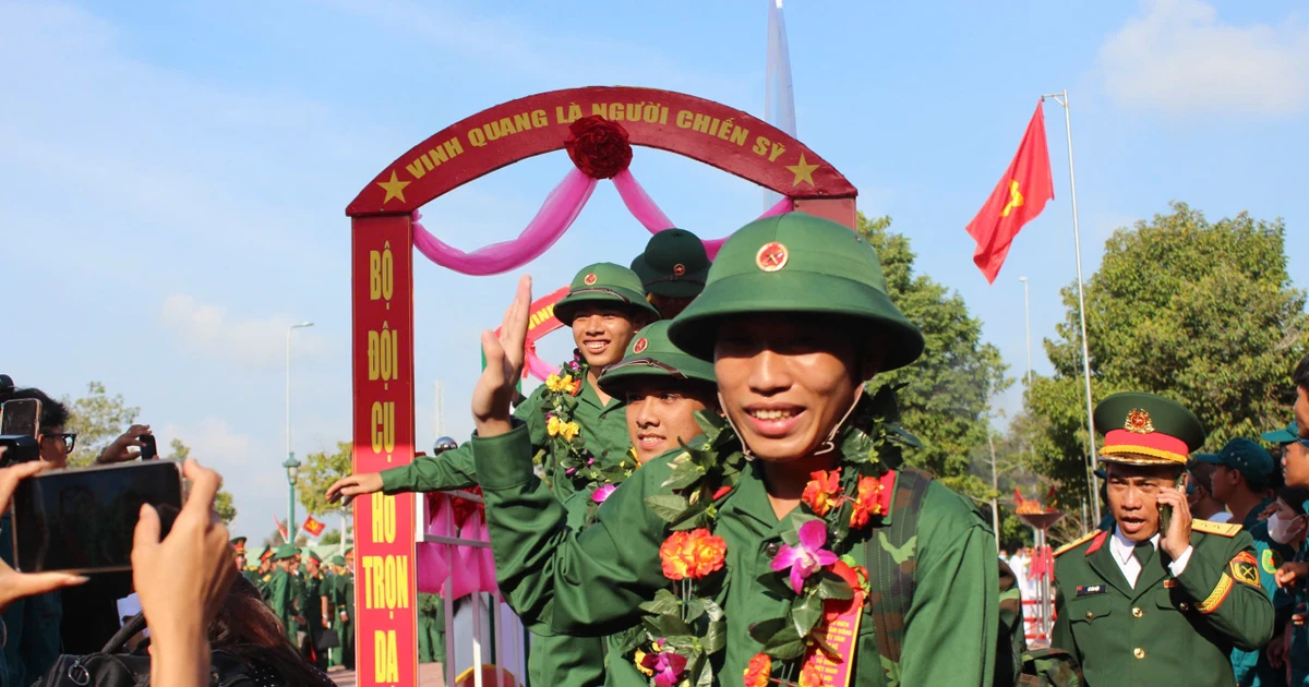 View - Hơn 4.600 thanh niên Lâm Đồng thực hiện nghĩa vụ thiêng liêng | Báo Tri thức và Cuộc sống - TIN TỨC PHỔ BIẾN KIẾN THỨC 24H