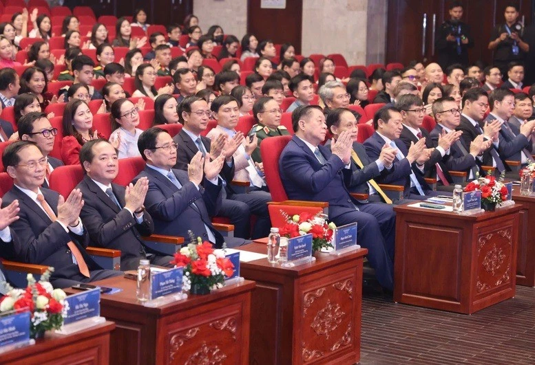 View - Đưa hình ảnh tươi đẹp, chân thực, sống động của đất nước, con người Việt Nam ra thế giới | Báo Tri thức và Cuộc sống - TIN TỨC PHỔ BIẾN KIẾN THỨC 24H