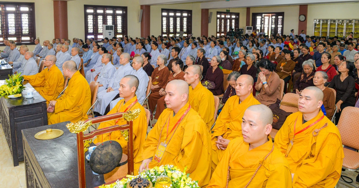 View - Pháp phục Phật giáo Việt Nam | Báo Tri thức và Cuộc sống - TIN TỨC PHỔ BIẾN KIẾN THỨC 24H