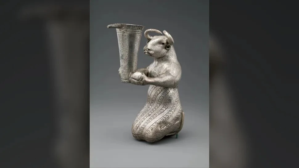 View - Tò mò ý nghĩa bức tượng bằng bạc tạc sinh vật lai 5.000 tuổi | Báo Tri thức và Cuộc sống - TIN TỨC PHỔ BIẾN KIẾN THỨC 24H