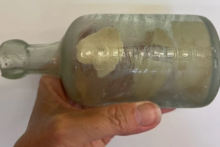 View - Phát hiện 2 lá thư của binh sĩ Thế chiến 1 nhét trong chai | Báo Tri thức và Cuộc sống - TIN TỨC PHỔ BIẾN KIẾN THỨC 24H