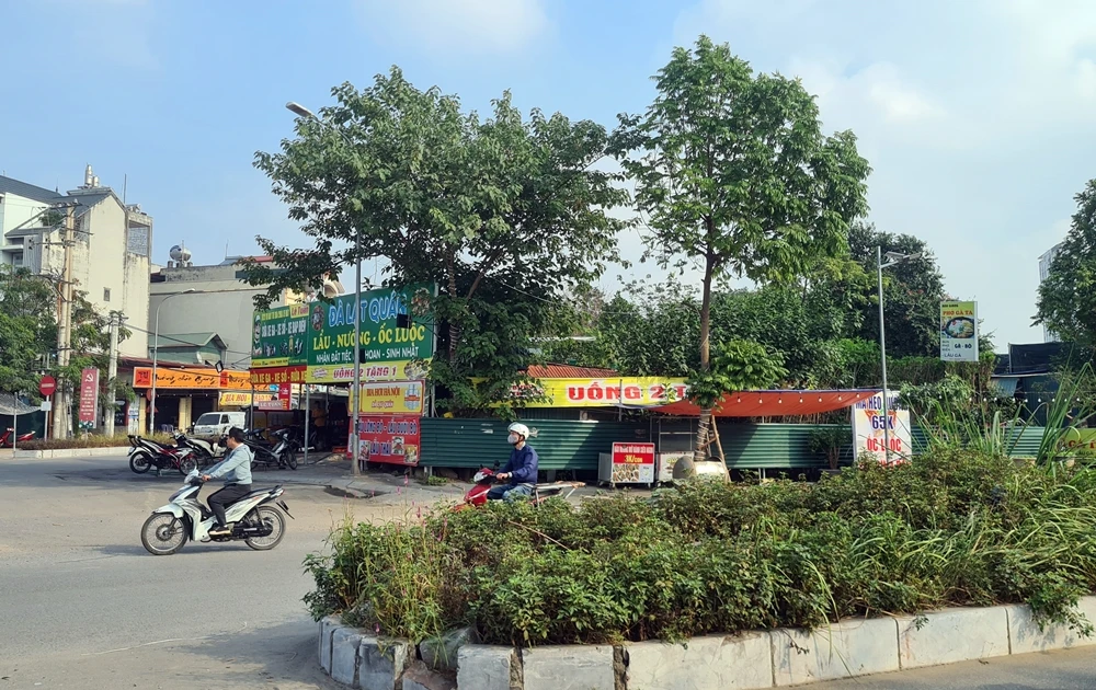 View - Hà Nội: Nhiều cơ sở kinh doanh lụp xụp, lấn chiếm vỉa hè ở Đại Mỗ | Báo Tri thức và Cuộc sống - TIN TỨC PHỔ BIẾN KIẾN THỨC 24H