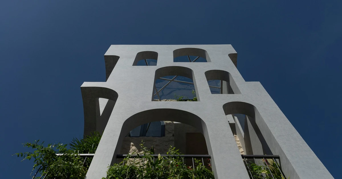 View - Nhà ống ngập sáng lạ thường với mặt tiền vòm cong chồng lớp | Báo Tri thức và Cuộc sống - TIN TỨC PHỔ BIẾN KIẾN THỨC 24H