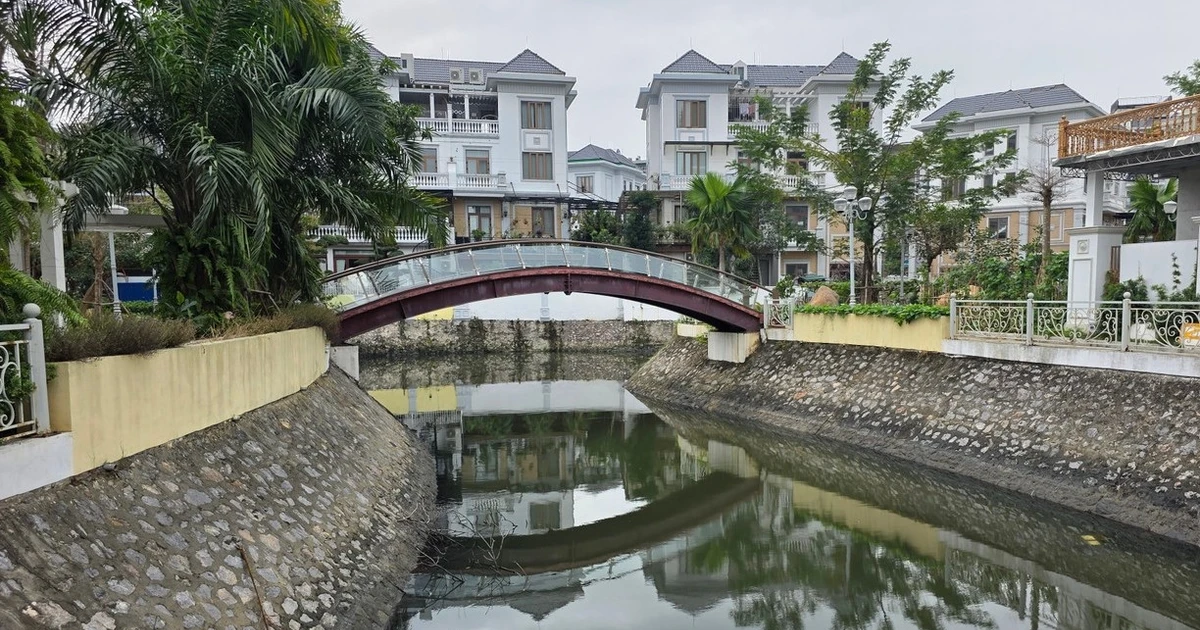 Gallery - Cận cảnh 'kênh khu nhà giàu' ở Quảng Ninh ô nhiễm nặng | Báo Tri thức và Cuộc sống - TIN TỨC PHỔ BIẾN KIẾN THỨC 24H