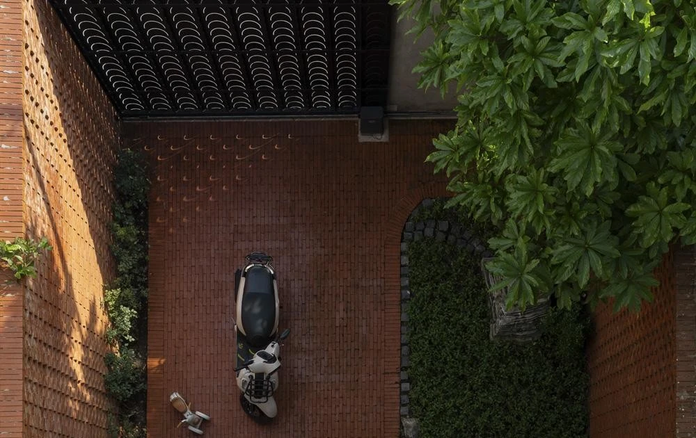 View - Nhà phố sử dụng gạch đất nung mộc mạc giữa Sài Gòn | Báo Tri thức và Cuộc sống - TIN TỨC PHỔ BIẾN KIẾN THỨC 24H