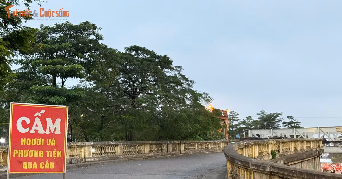 View - Cầu Long Biên tạm 'đóng cửa' 60 ngày để sửa chữa, người dân đi lại thế nào? | Báo Tri thức và Cuộc sống - TIN TỨC PHỔ BIẾN KIẾN THỨC 24H
