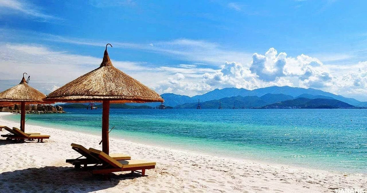 View - Những bãi biển giúp du khách 'trốn đông' khi đến Đà Nẵng | Báo Tri thức và Cuộc sống - TIN TỨC PHỔ BIẾN KIẾN THỨC 24H